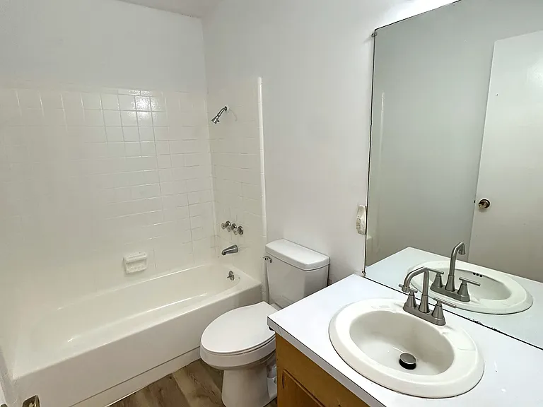 320 W Hampton Ave — Photo 11