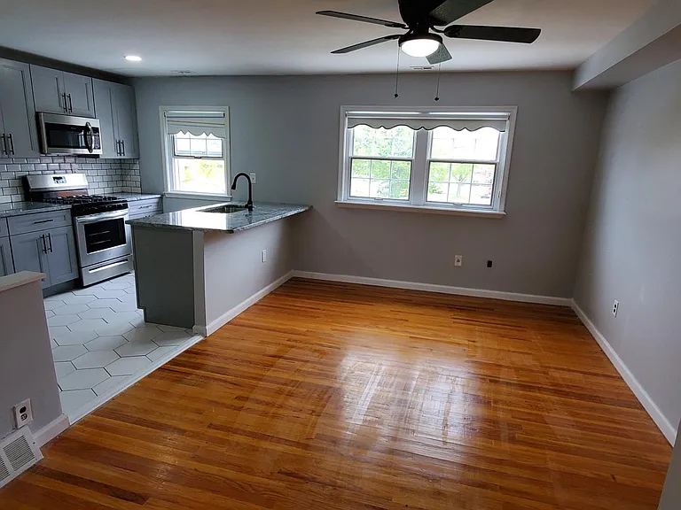Dining/ Kitchen