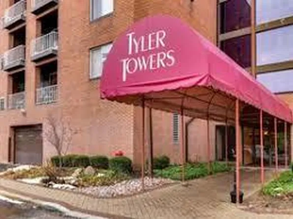 1450 Plymouth Ln APT 509, Elgin, IL 60123