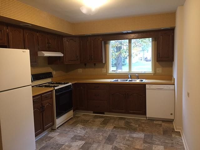 Kitchen with appliances included!