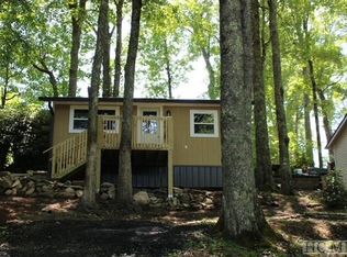 254 Cottage Row, Cashiers, NC 28717