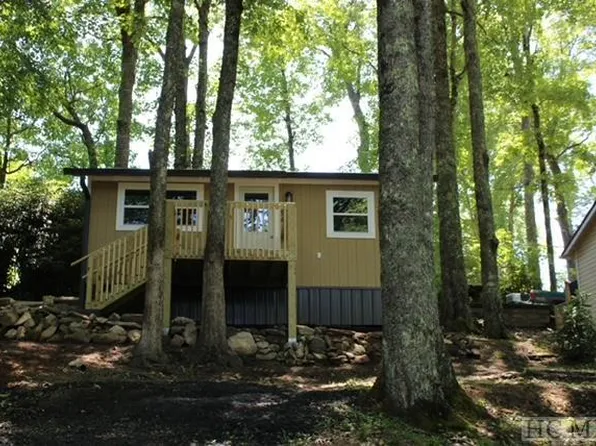 254 Cottage Row, Cashiers, NC 28717