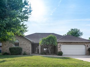 3656 S Lexus Ave, Springfield, MO 65807