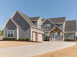 499 Old Farm Rd, Edmond, OK 73034