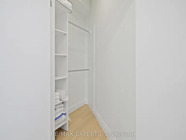 208 Queens Quay W #2011 — Photo 26