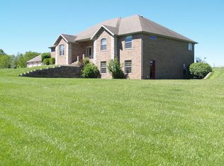 901 E Westwind Ct, Nixa, MO 65714