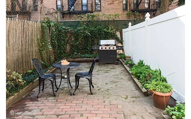 Sold by Douglas Elliman | media 16