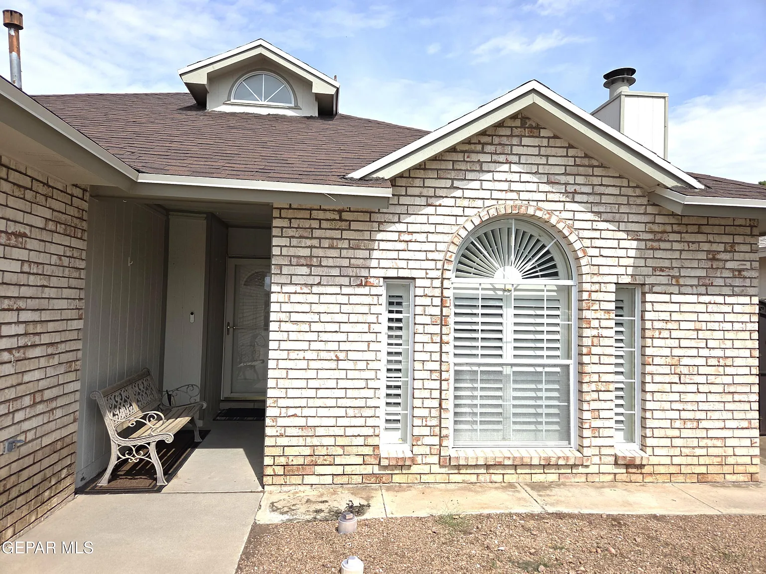 3 bed, 2.0 bath, 1410 sqft, $1,500 — Photo 4