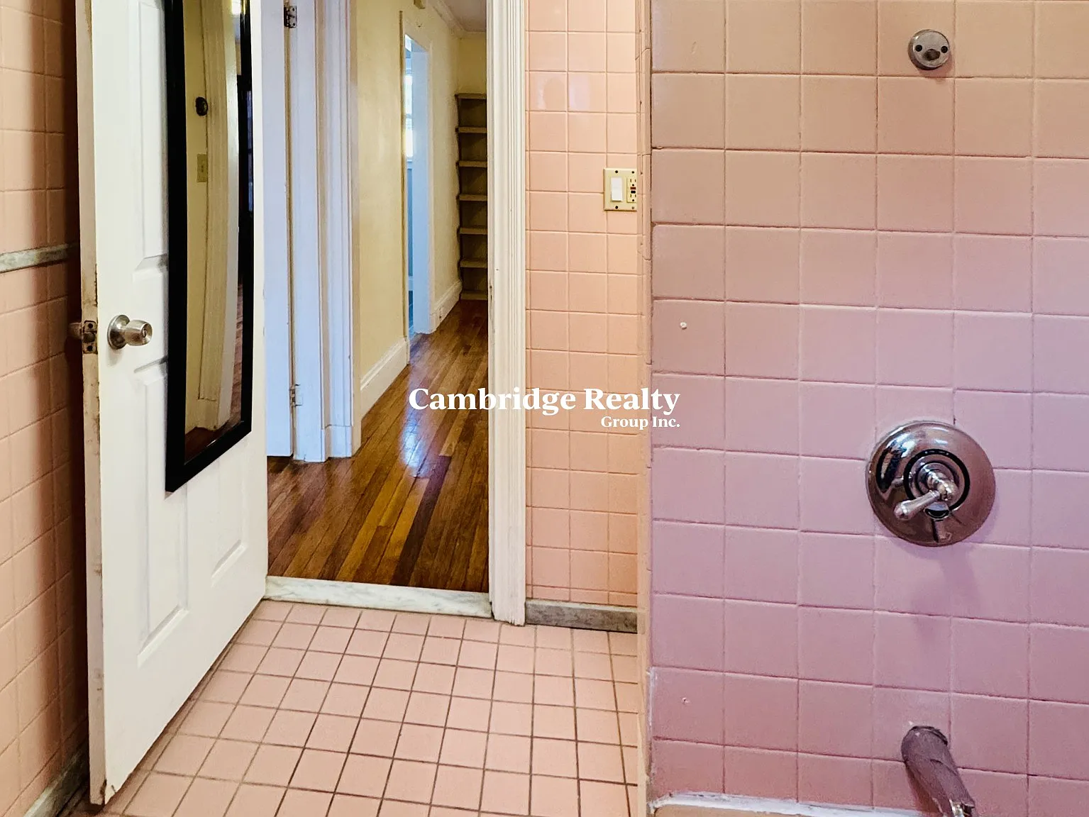 4 bed, 1.0 bath, $4,800 — Photo 4