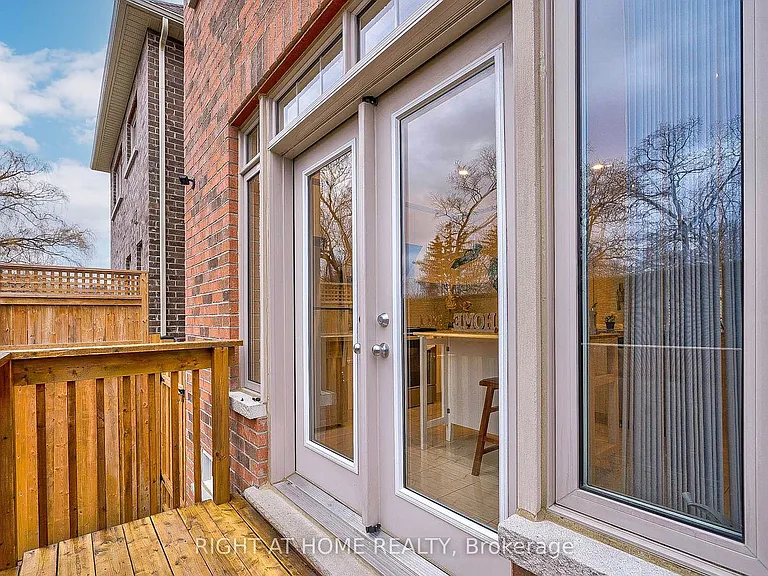 15 Culloden Ct #UPPER — Photo 18