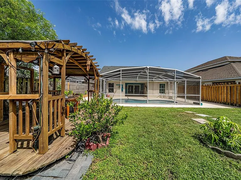 2608 Brandywine Ct — Photo 35