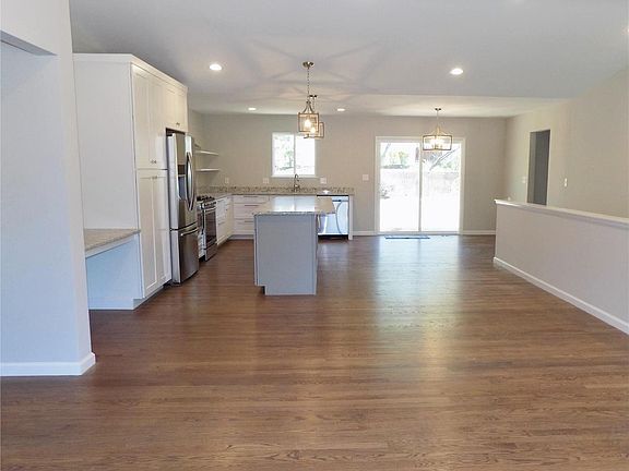 4th image of 9224 Clydesdale Dr