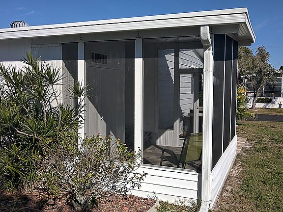 lanai behind shed