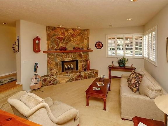 5th image of 4312 Gainesborough Ct