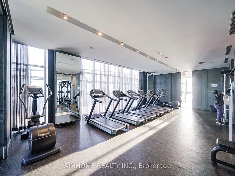 1080 Bay St #1403 — Photo 20