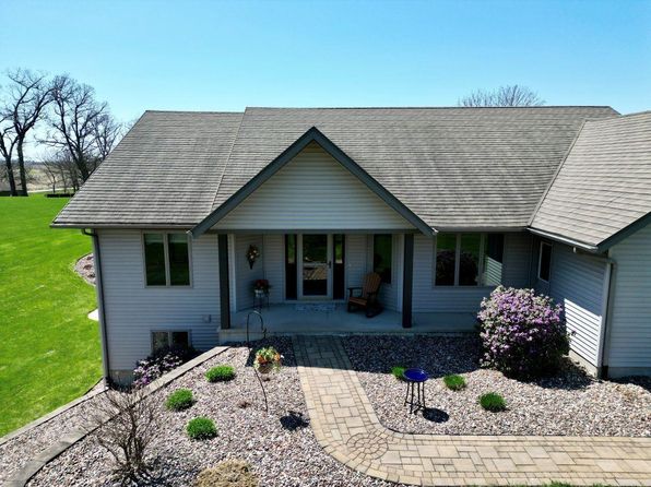 1601 State Highway 9, Decorah, IA 52101
