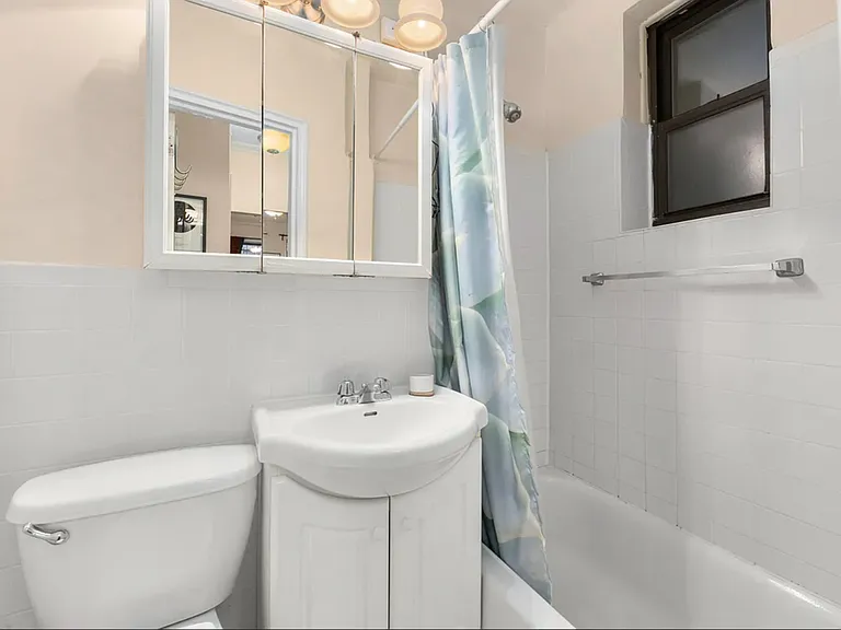 405 E 82nd St #1K — Photo 4
