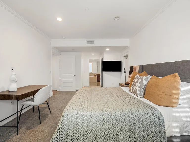 918 S Wooster St #2 — Photo 23
