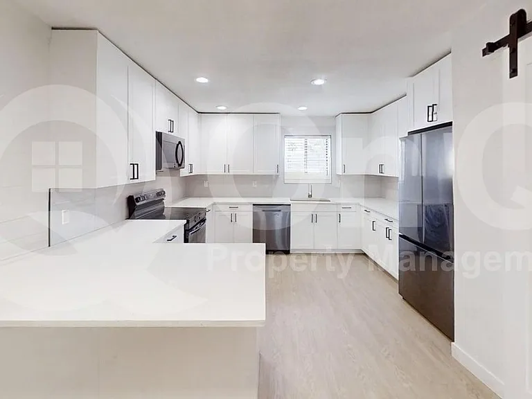 1840 W Thomas Rd #27 — Photo 3
