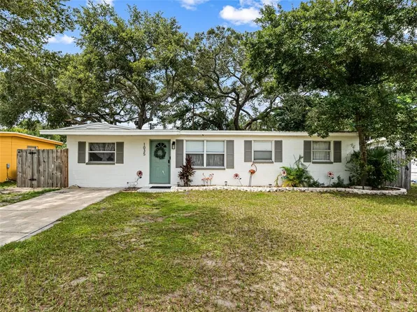 1035 7th St N, Safety Harbor, FL 34695