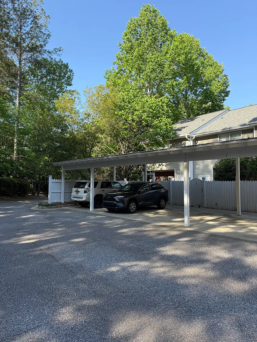 Building Photo - 110 Wood Lake Dr #1
