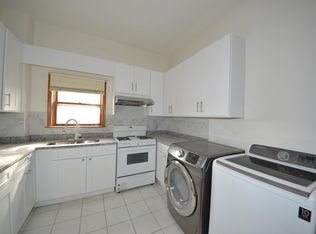 3558 S Wood St #2F, Chicago, IL