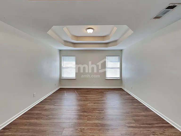 729 Rolling Downs Dr — Photo 10