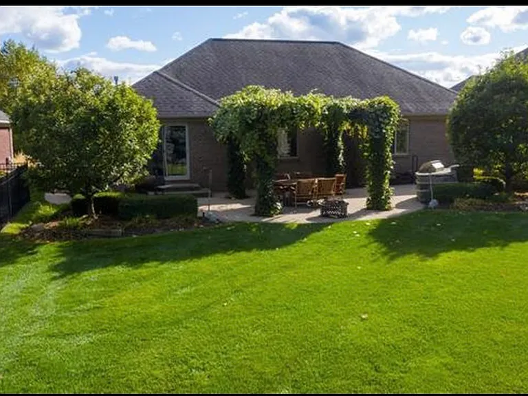 18407 Tarpey Dr — Photo 12