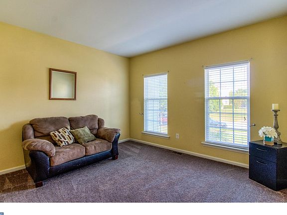 4th image of 608 Fairville Way