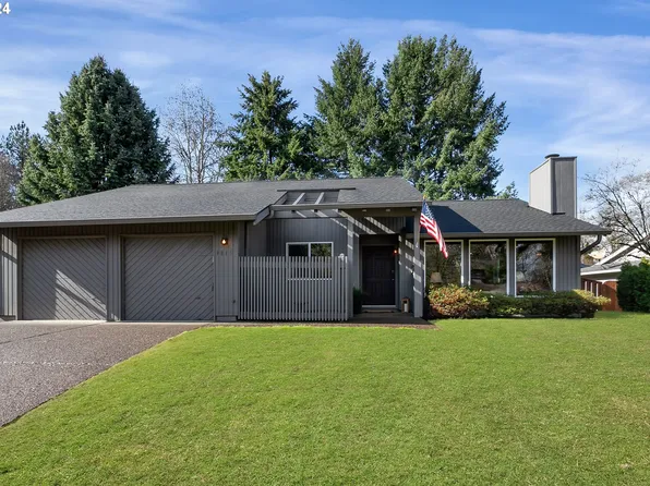 9815 SW Robbins Dr, Beaverton, OR 97008