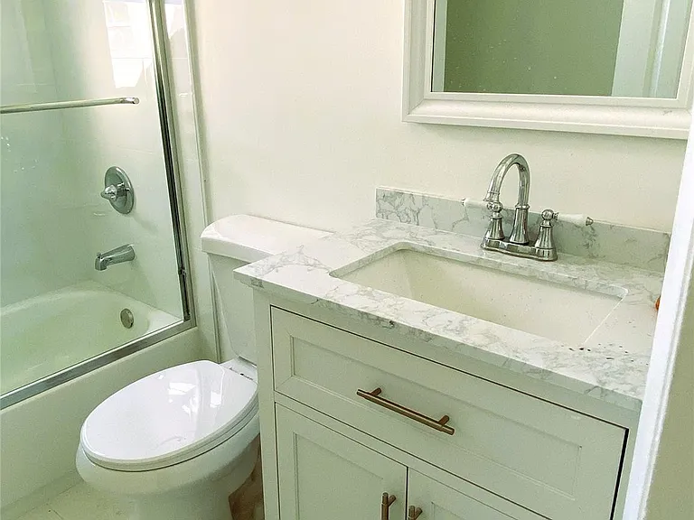320 NW 4th Ave #1 — Photo 12