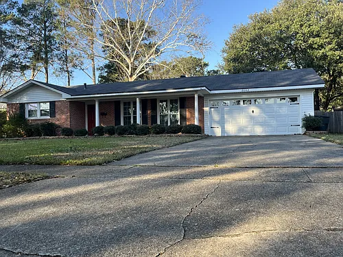 2042 Bermuda St Photo 1
