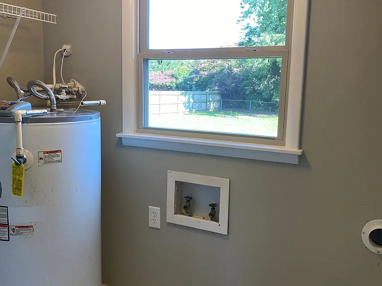 812 Farley Dr SE — Photo 15
