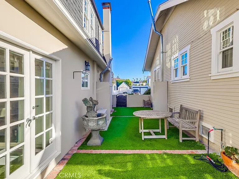 1239 S Patton Ave — Photo 42