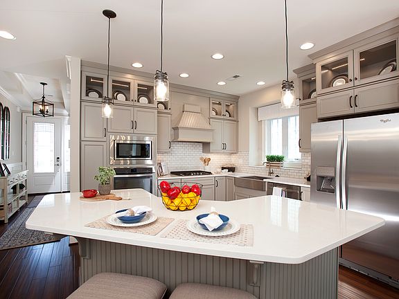 TOA_SumSeat_Adams_001