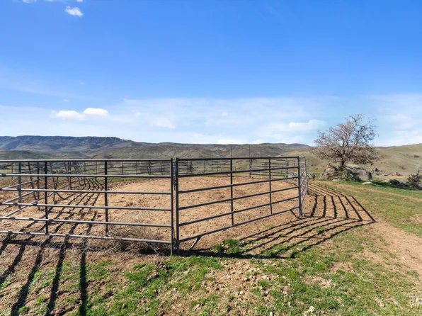 11555 Liberty Rd, Sweet, ID 83670