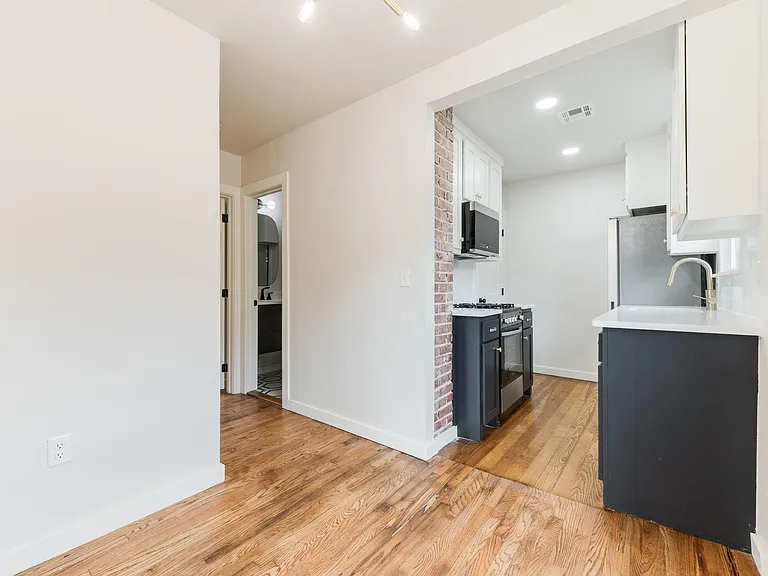 1807 N Blackwelder Ave #1809 — Photo 8
