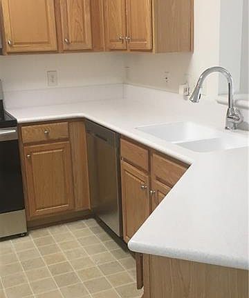 5th image of 8472 Summerglen Cres