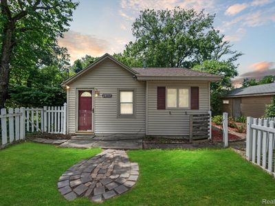 24317 Kinsel St, Southfield, MI, 48033