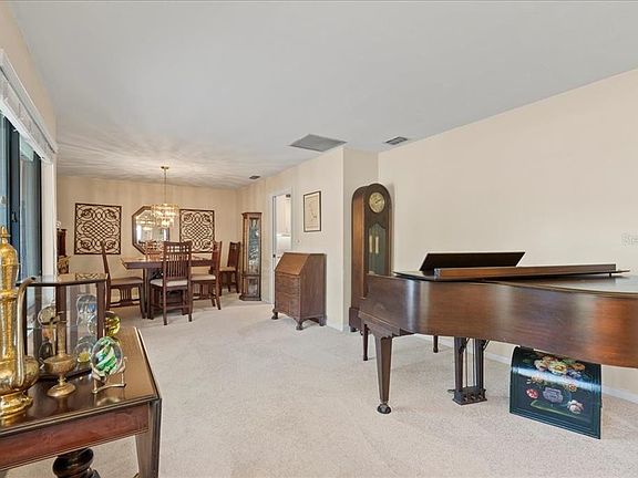 5th image of 1816 SW 81st Ter