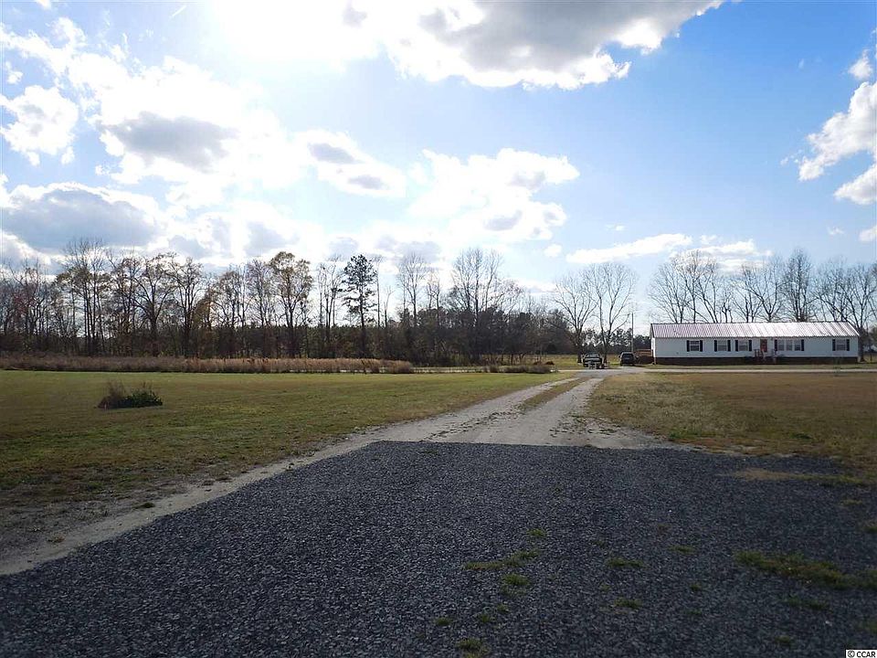 2nd image of 20 Taylor Ln.