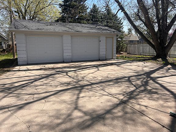 2nd image of 1150 N Platte Ave
