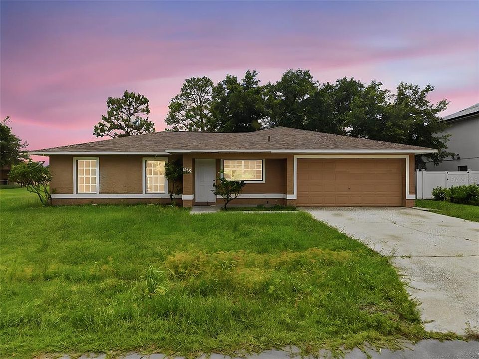 1st image of 816 Adour Dr