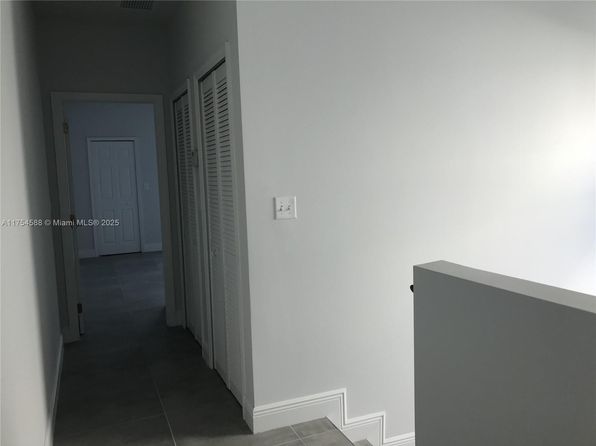 hialeah-florida-447942383 picture