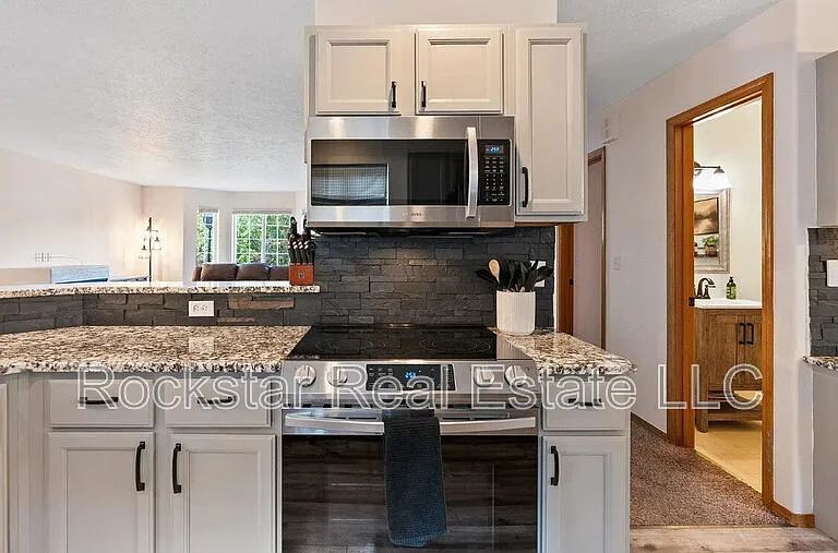607 W Persimmon Ln — Photo 26
