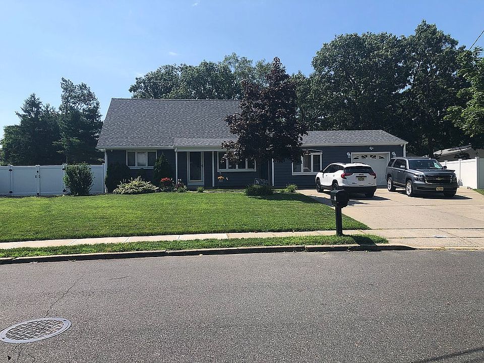 1st image of 26 Almond Dr