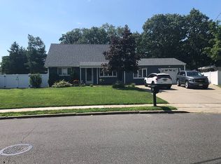 26 Almond Dr, Toms River, NJ 08753