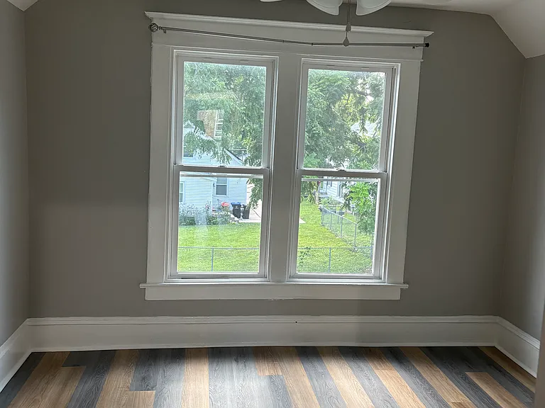 1209 S Lee St — Photo 32