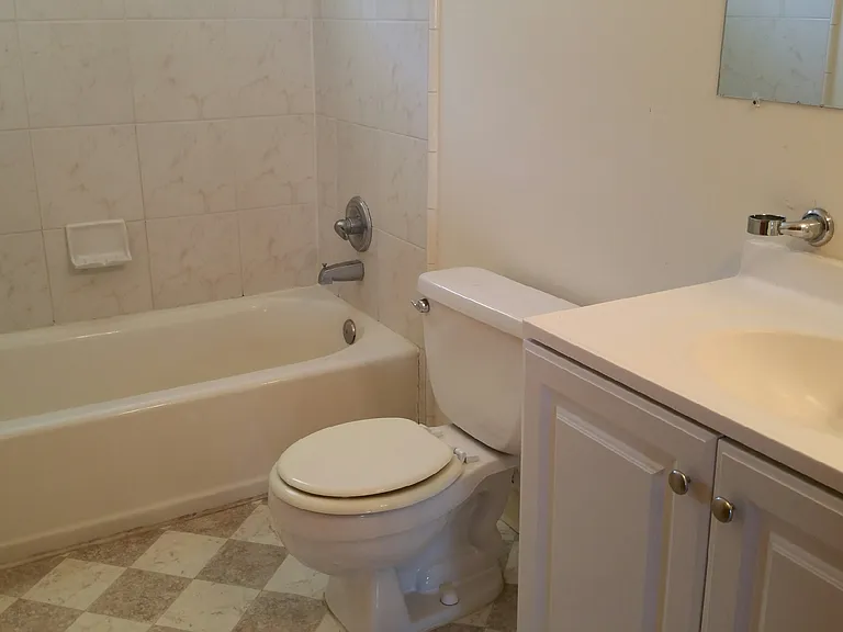 210 Nob Hill Ter #1 — Photo 9