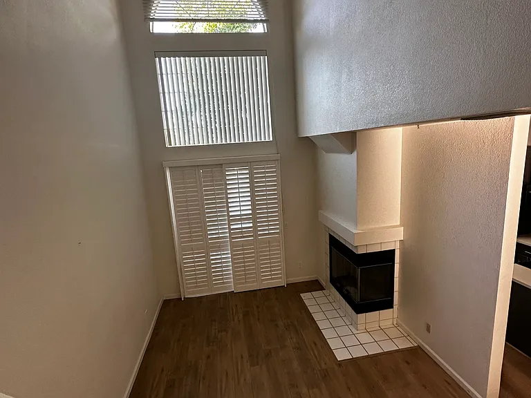 130 Manchester Dr — Photo 5
